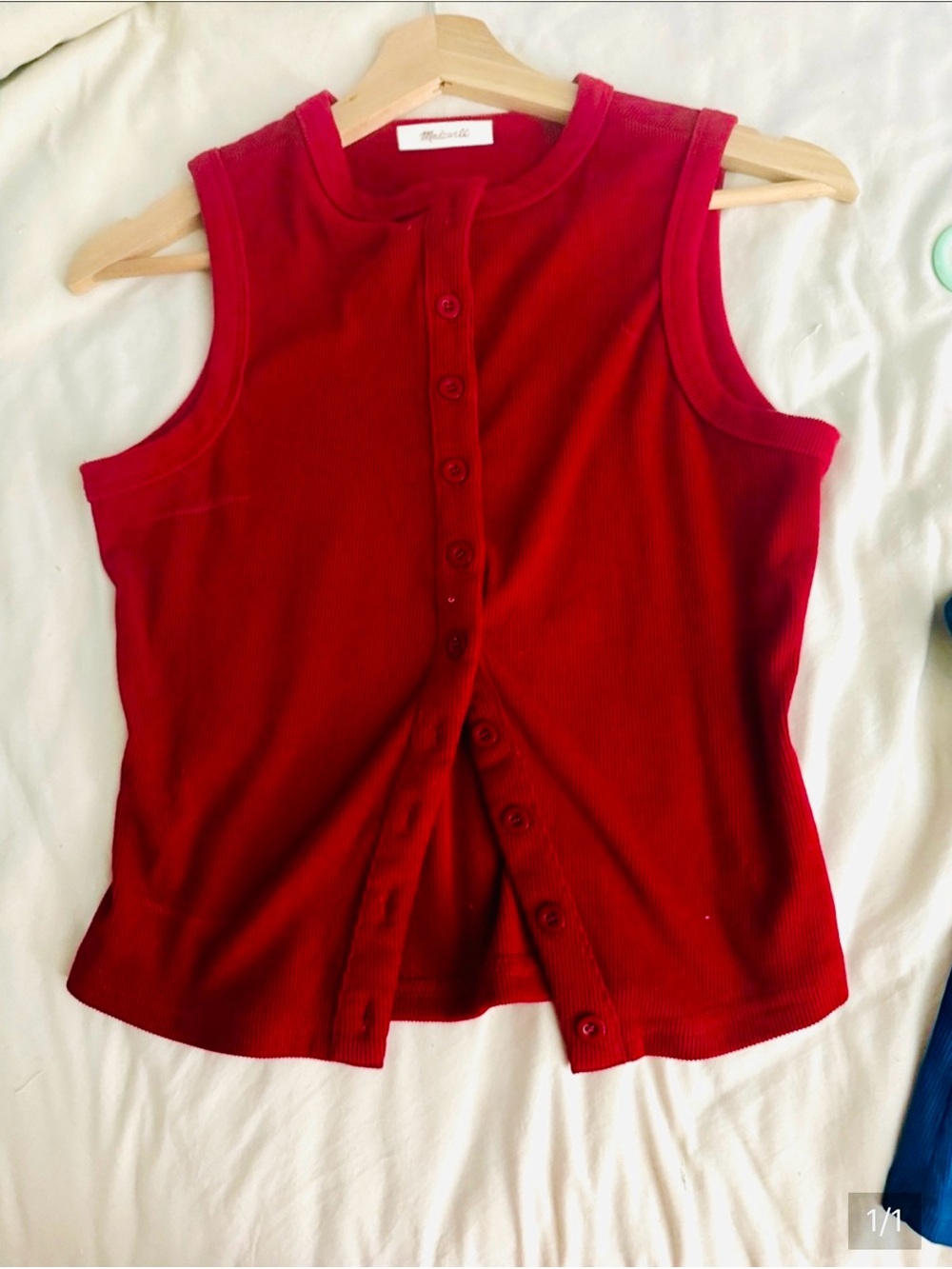Sleeveless Button-Front Ribbed Tank Top - Red